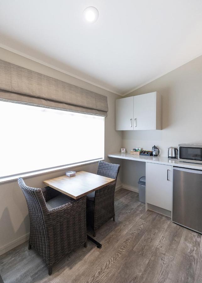 Colonial Court Motor Inn Тауранга Екстер'єр фото