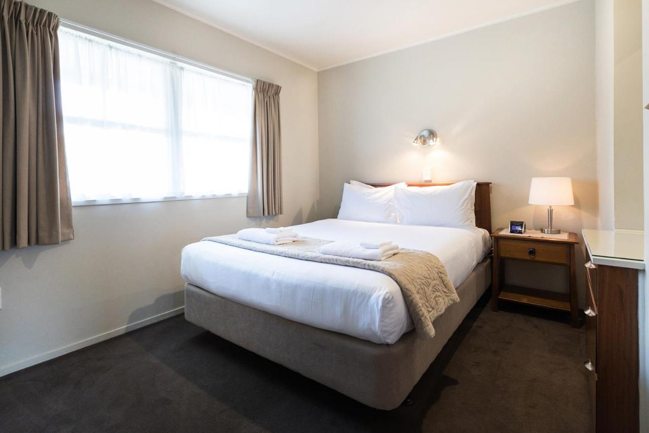 Colonial Court Motor Inn Тауранга Екстер'єр фото