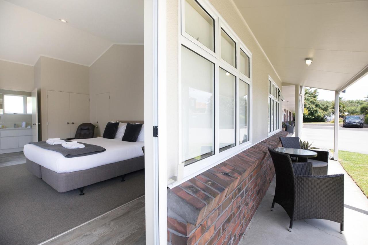 Colonial Court Motor Inn Тауранга Екстер'єр фото